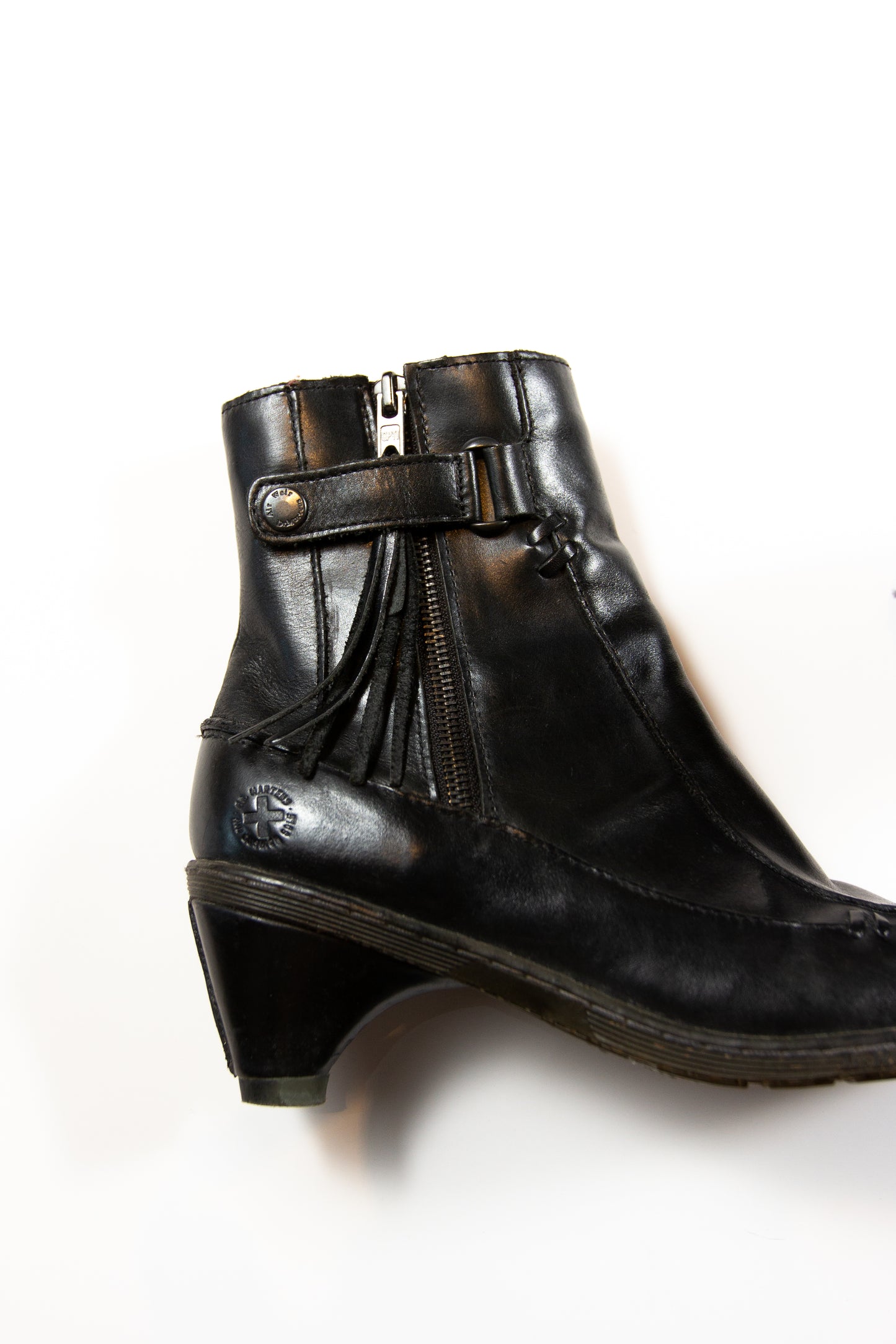 Preloved Black Leather Zip Heeled Boots