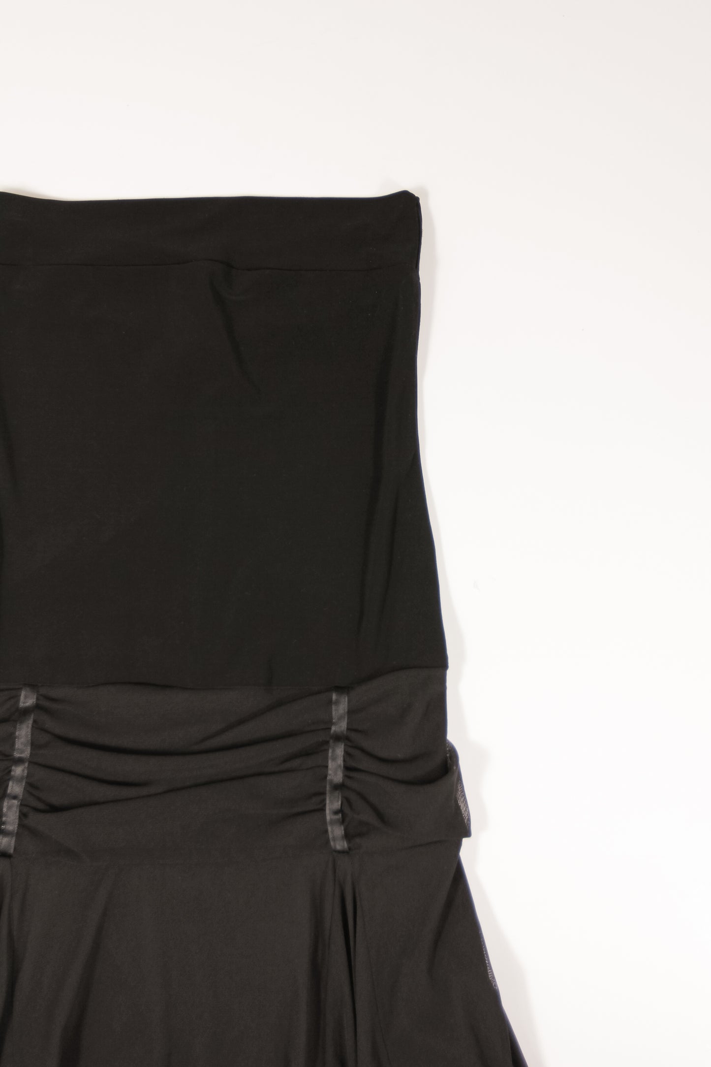 00s Black Drop Waist Body-con Handkerchief Hem